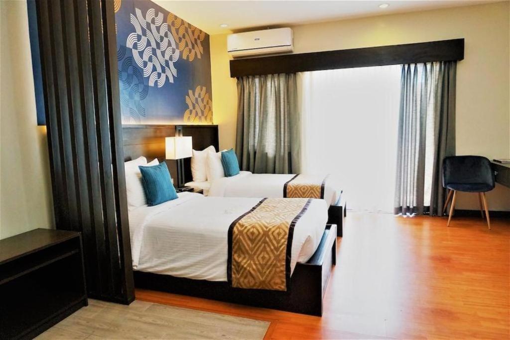 Whitewoods Convention And Leisure Hotel Silang Exteriér fotografie