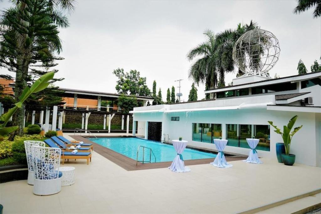 Whitewoods Convention And Leisure Hotel Silang Exteriér fotografie